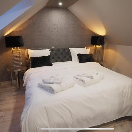 Les Suites M Wanze Eksteriør bilde